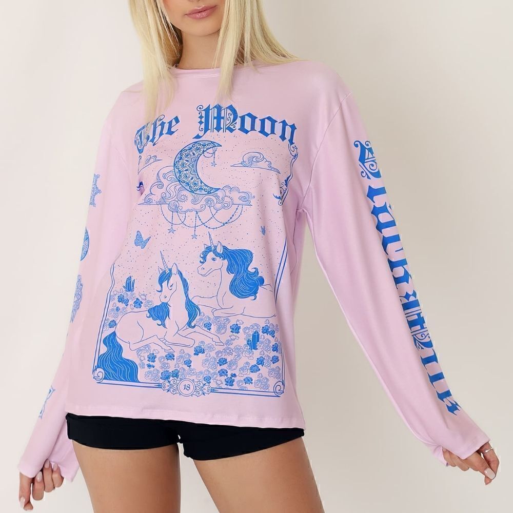 šBlackmilkāXXL,āTheāMoonāTarotāCardāOversizedāTop - Picture 3 of 13